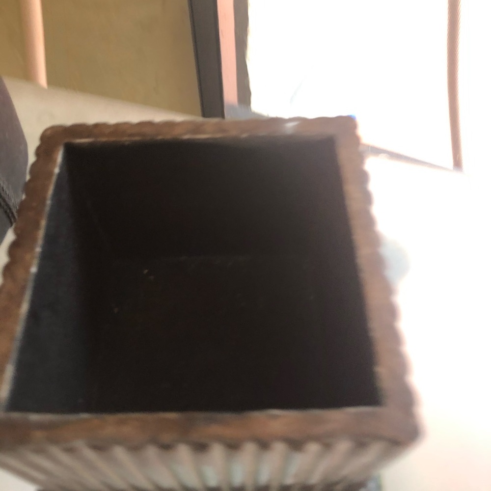 Gorgeous Heavy Keep Box for Livingroom/Bathroom - Picture 4 of 7